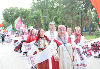 12 июля Бобровский район принял участие в VIII Губернском фестивале «Воронеж фольклорный» в парке 